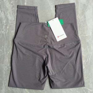 Lululemon women's Bodybuilding Yoga 25" Pants